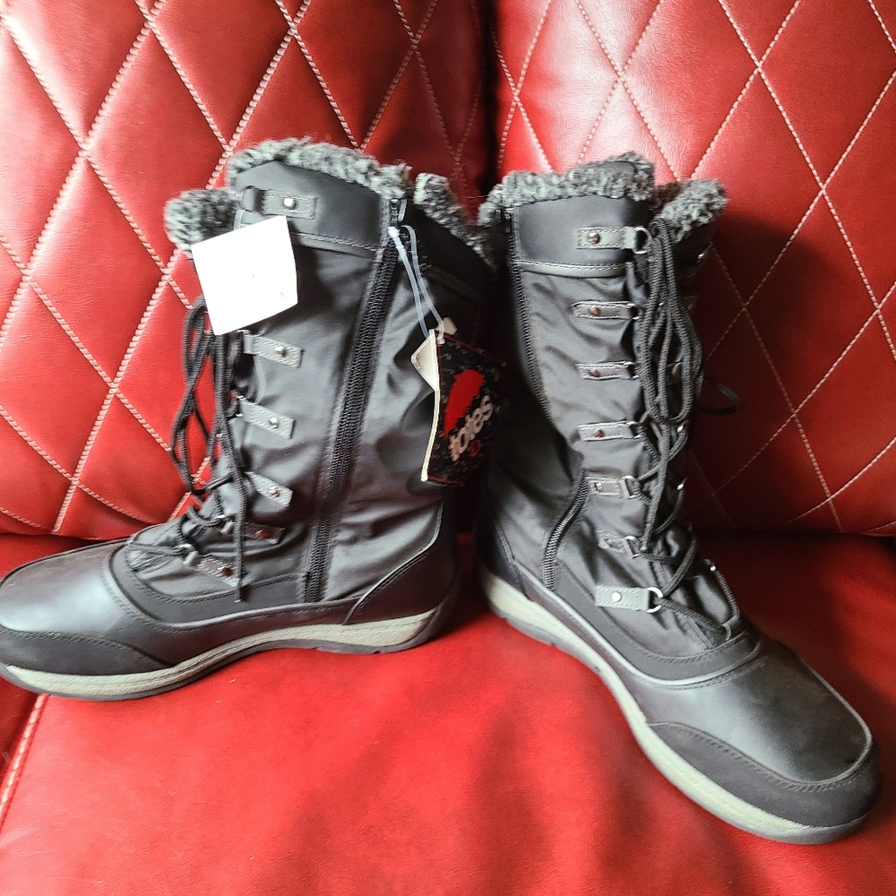 Totes boots sz 10